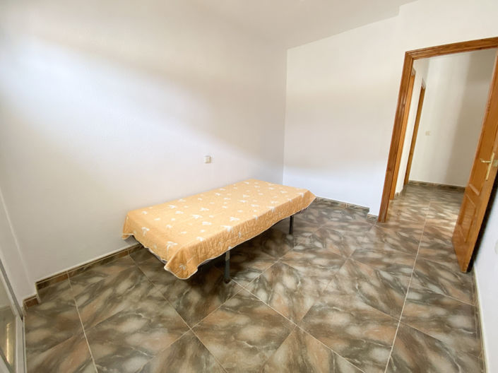 Image No.17-4 Bed Apartment for sale