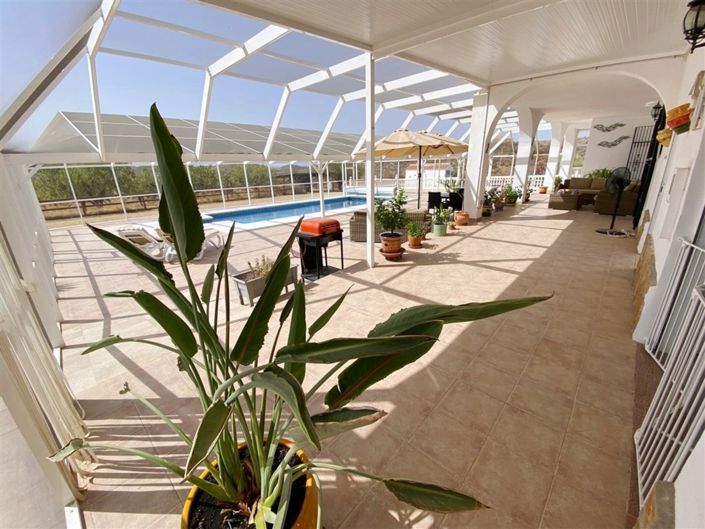 Image No.2-3 Bed Villa for sale