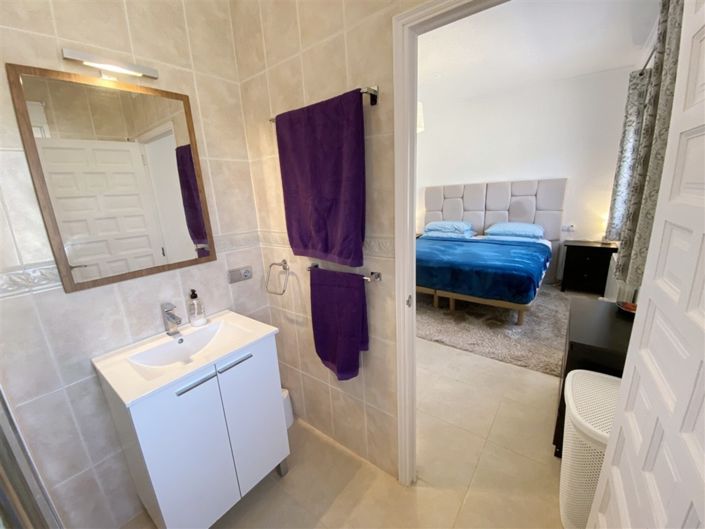 Image No.35-3 Bed Villa for sale