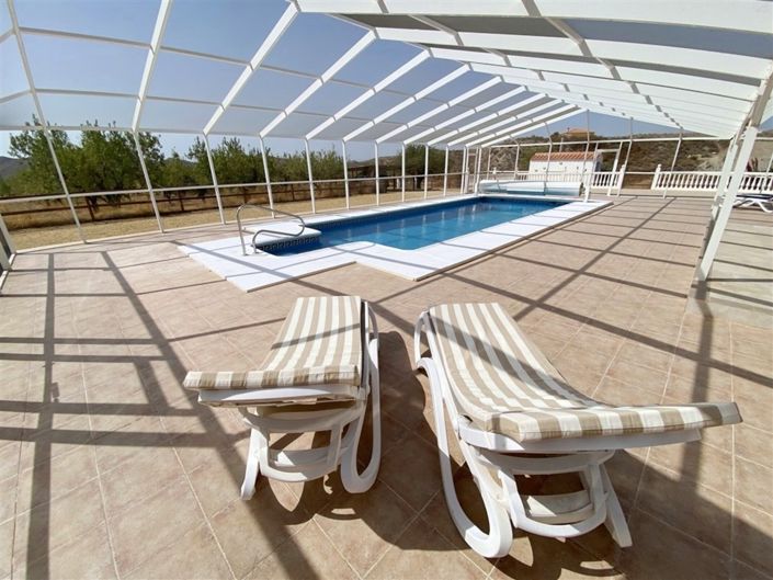 Image No.53-3 Bed Villa for sale