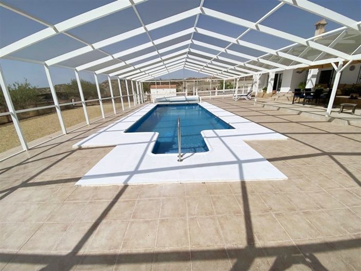 Image No.8-3 Bed Villa for sale