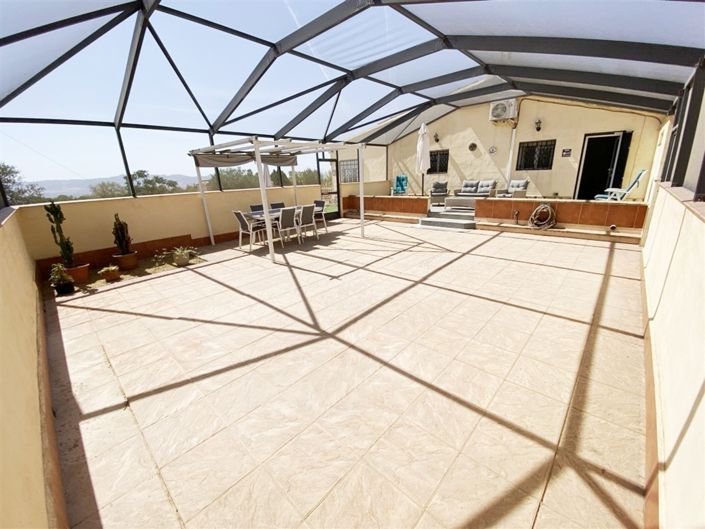 Image No.43-3 Bed Property for sale