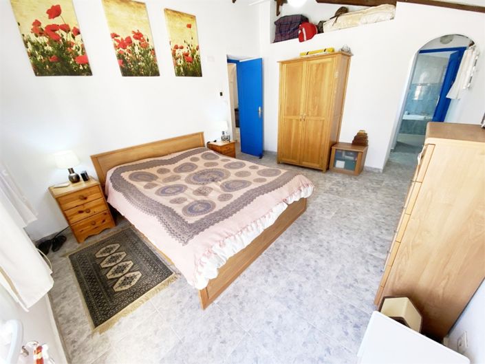 Image No.44-3 Bed Property for sale