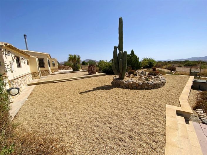 Image No.6-3 Bed Property for sale
