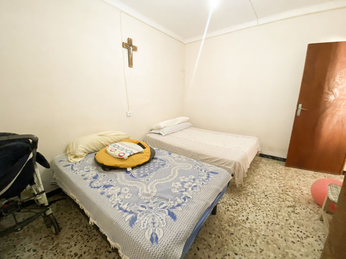 Image No.21-3 Bed Property for sale
