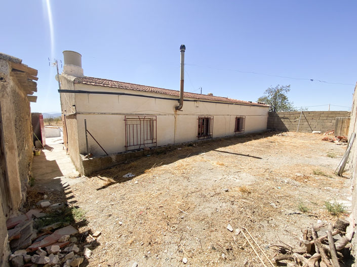 Image No.26-3 Bed Property for sale