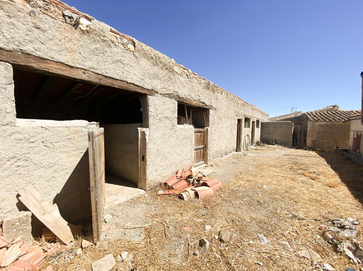 Image No.33-3 Bed Property for sale