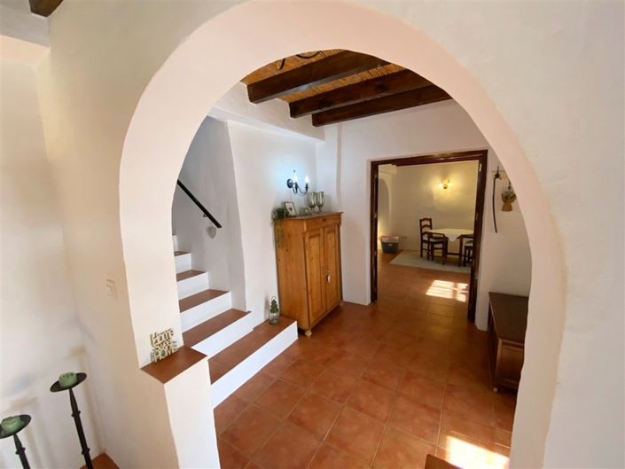 Image No.17-3 Bed Property for sale