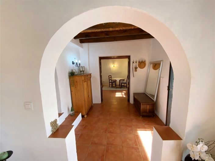 Image No.24-3 Bed Property for sale