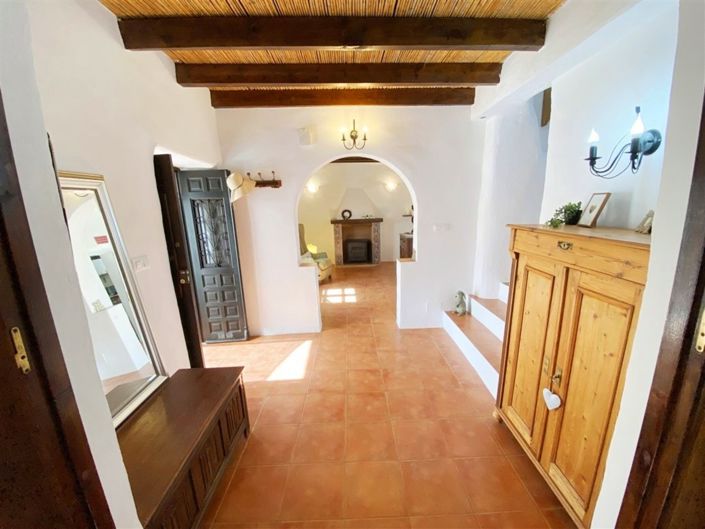 Image No.26-3 Bed Property for sale