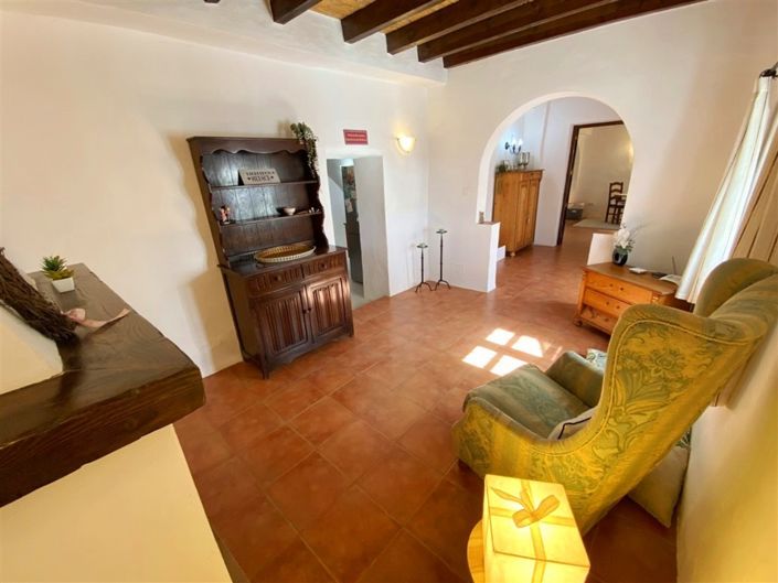 Image No.27-3 Bed Property for sale