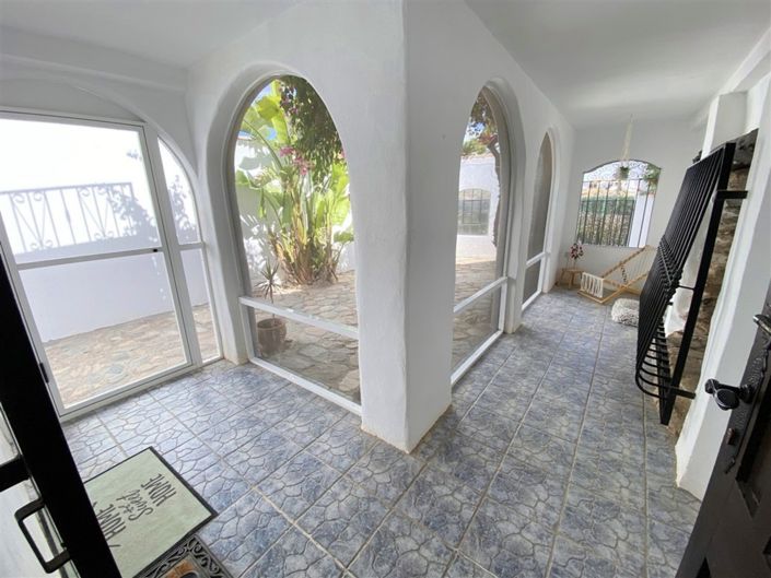 Image No.41-3 Bed Property for sale