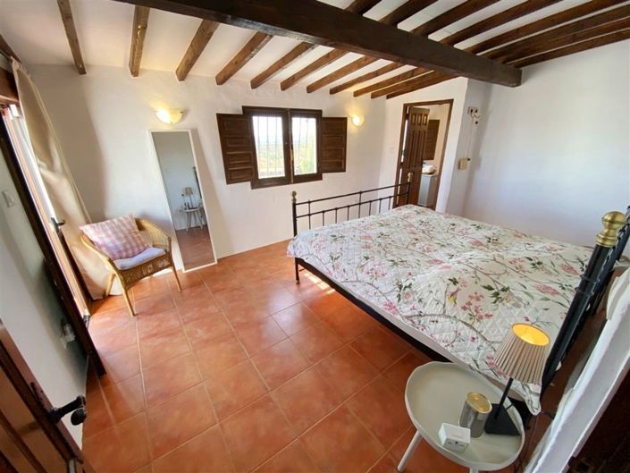 Image No.46-3 Bed Property for sale