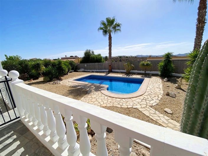 Image No.5-3 Bed Property for sale