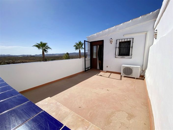 Image No.54-3 Bed Property for sale