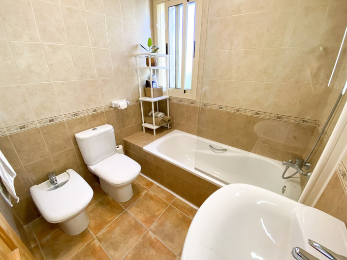 Image No.34-2 Bed Villa for sale