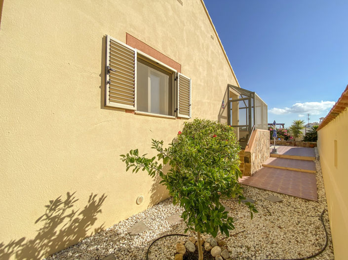 Image No.37-2 Bed Villa for sale