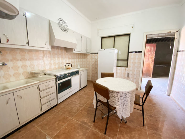 Image No.10-3 Bed Property for sale