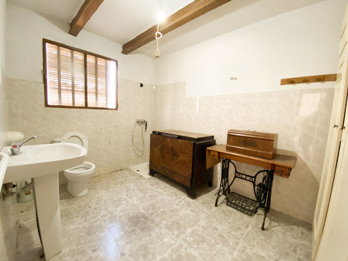 Image No.22-3 Bed Property for sale