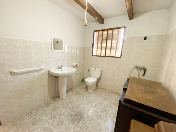 Image No.23-3 Bed Property for sale