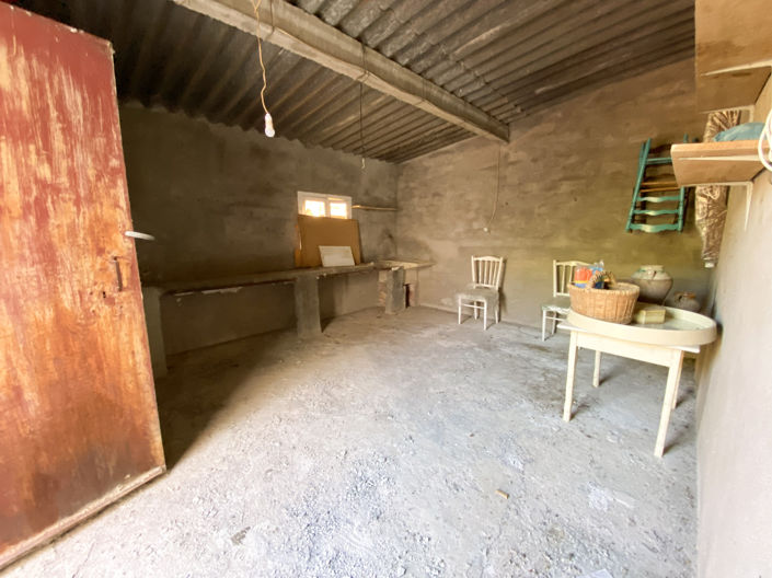 Image No.28-3 Bed Property for sale