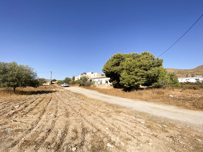 Image No.39-3 Bed Property for sale