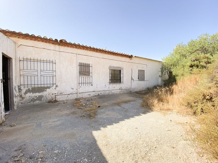 Image No.41-3 Bed Property for sale