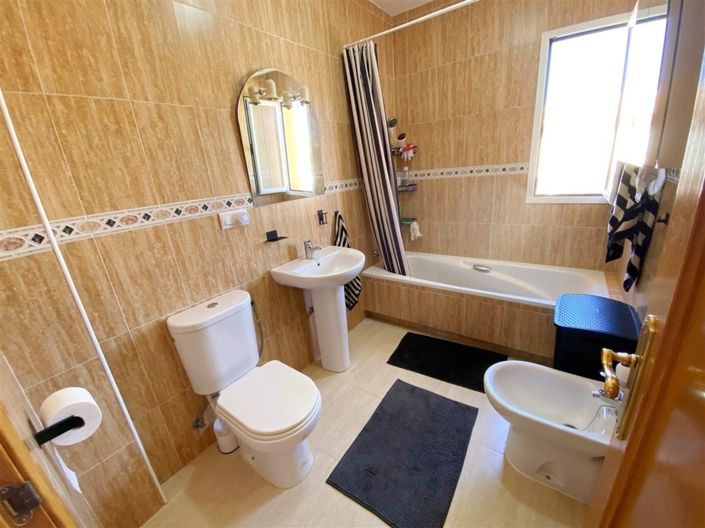 Image No.32-3 Bed Duplex for sale