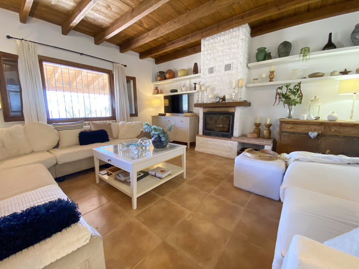 Image No.17-4 Bed Property for sale
