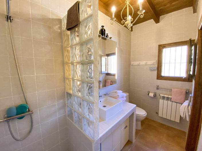 Image No.35-4 Bed Property for sale