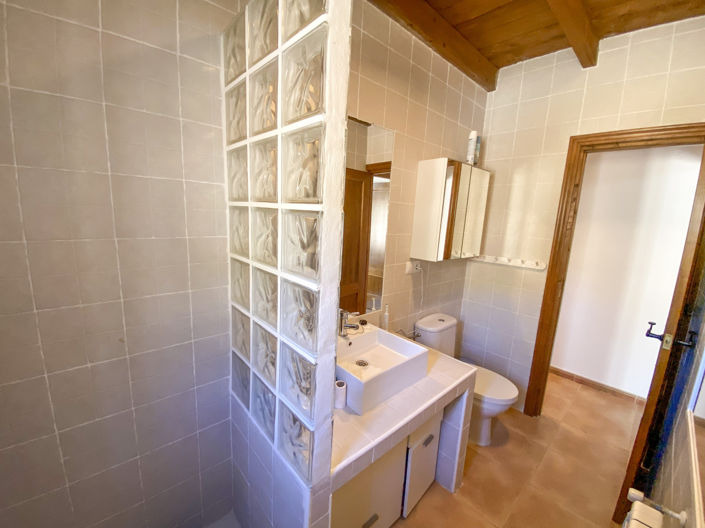 Image No.39-4 Bed Property for sale