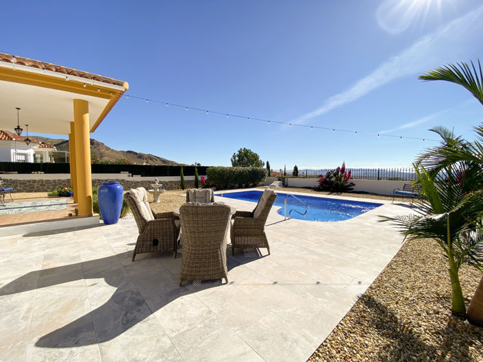 Image No.3-3 Bed Villa for sale