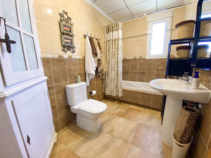 Image No.35-3 Bed Villa for sale