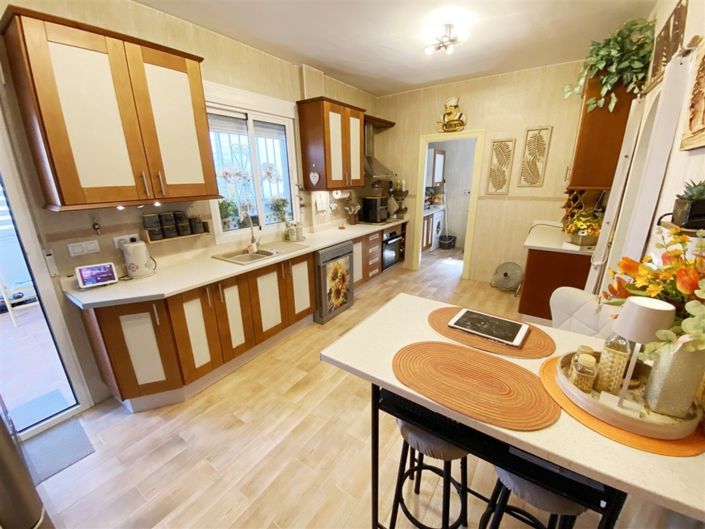 Image No.19-3 Bed Villa for sale