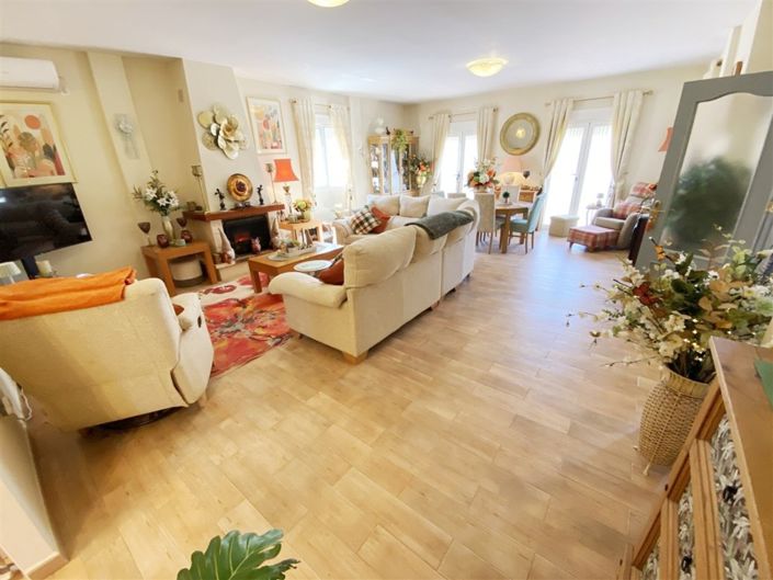 Image No.24-3 Bed Villa for sale