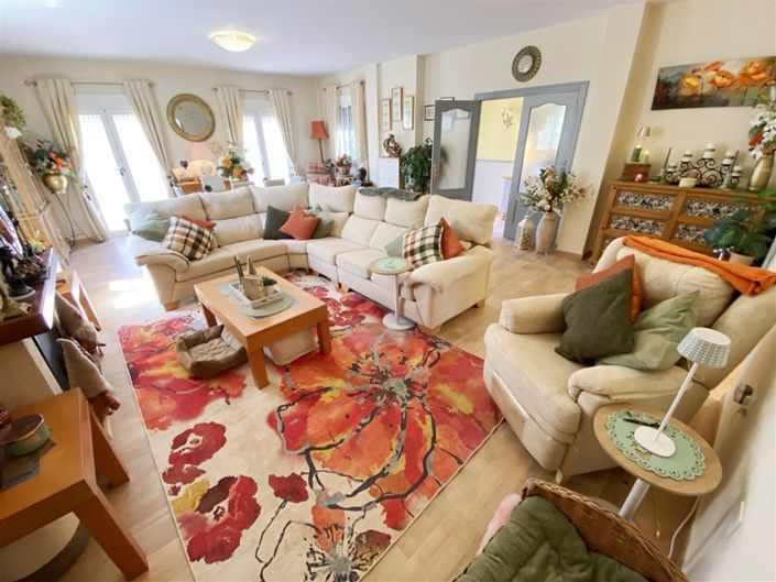 Image No.25-3 Bed Villa for sale