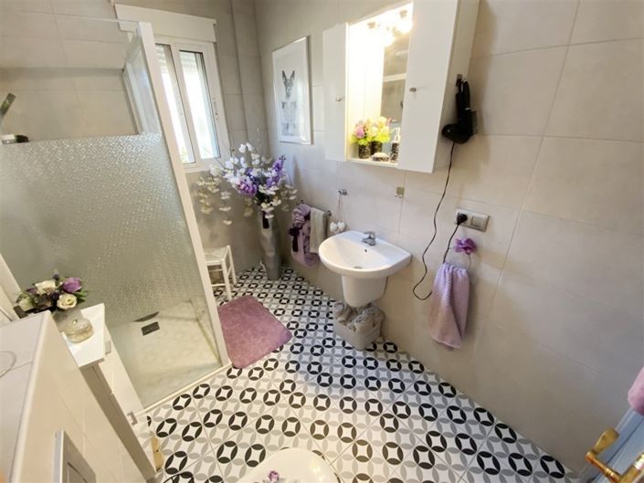 Image No.43-3 Bed Villa for sale