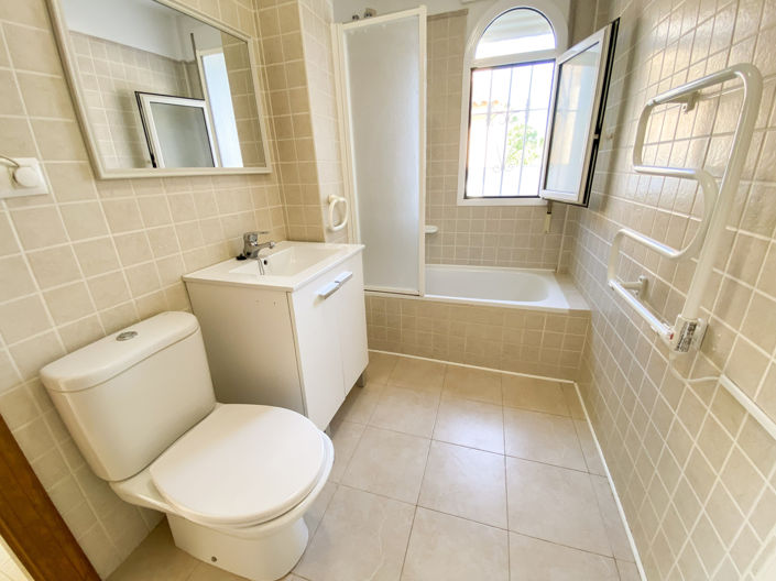 Image No.32-3 Bed Villa for sale