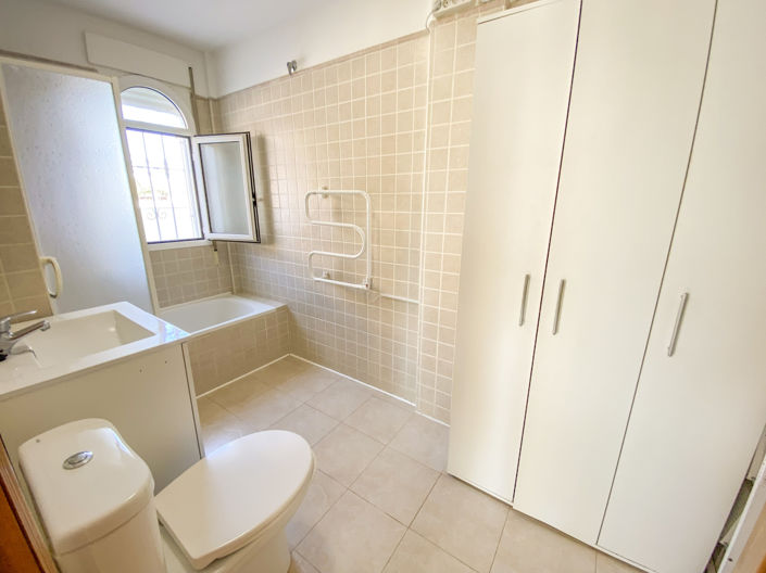 Image No.33-3 Bed Villa for sale