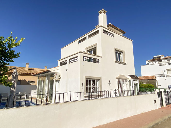 Image No.38-3 Bed Villa for sale