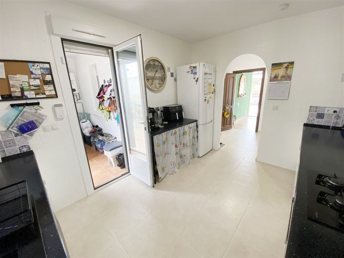 Image No.27-3 Bed Villa for sale