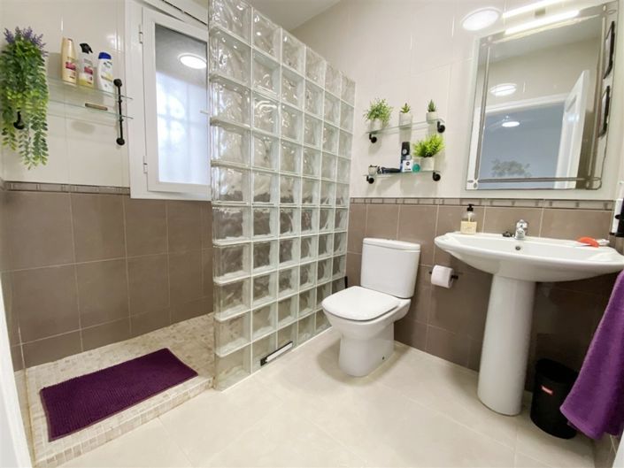 Image No.35-3 Bed Villa for sale
