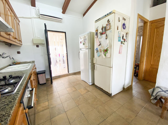 Image No.11-2 Bed Property for sale