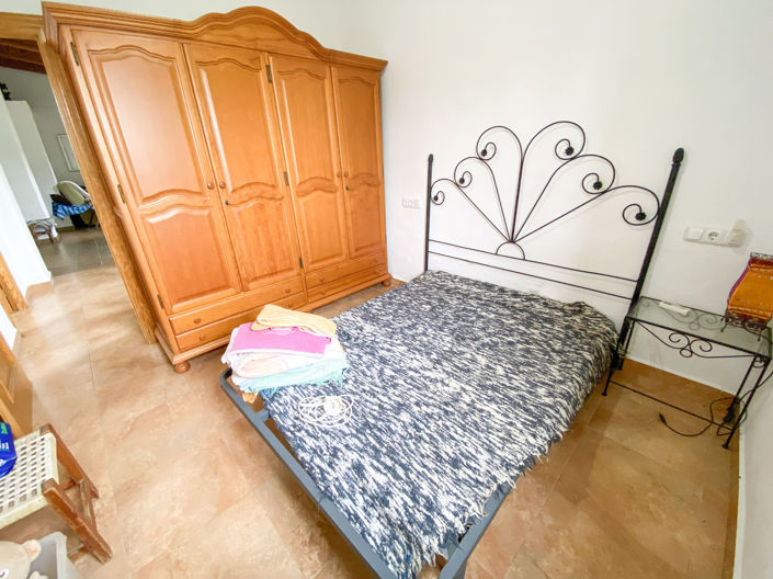 Image No.19-2 Bed Property for sale