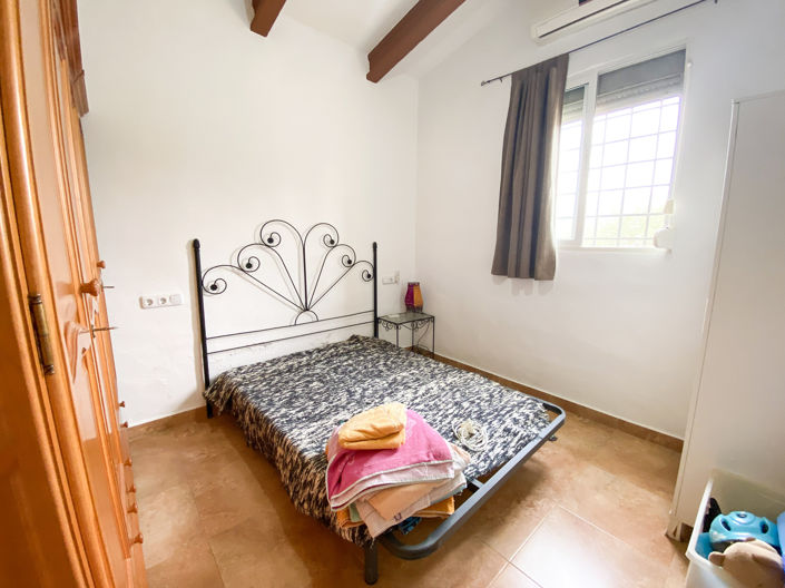 Image No.20-2 Bed Property for sale