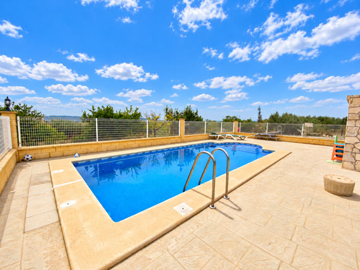Image No.26-2 Bed Property for sale