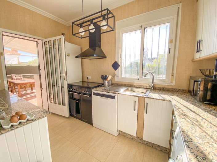 Image No.10-2 Bed Villa for sale