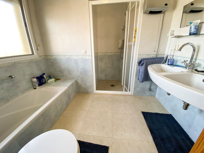Image No.28-4 Bed Villa for sale