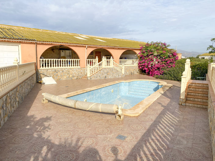 Image No.8-4 Bed Villa for sale