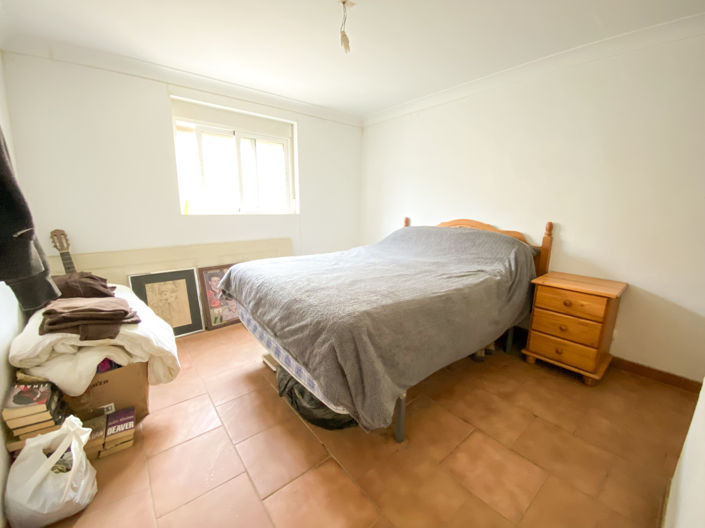 Image No.13-3 Bed Property for sale